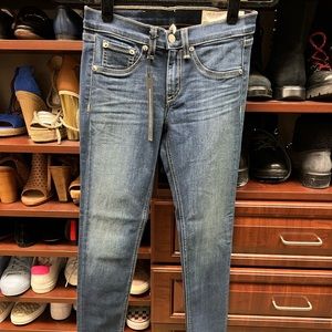 NWT Rag and Bone skinny jean (tech fabric) Sz 26